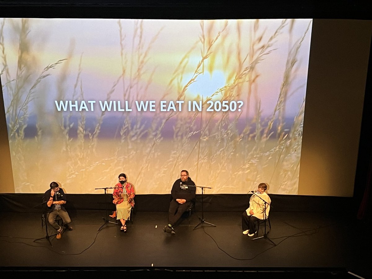 Having the big chats in Galway last night with 3 people featured in #dinner2050 Thanks so much for being involved @Mungo_Seaweed
@mistereatgalway @lara_hanlon

Thanks to the @THTG for effectively sponsoring the event! 

#futurefoods #irishfood #futureireland
