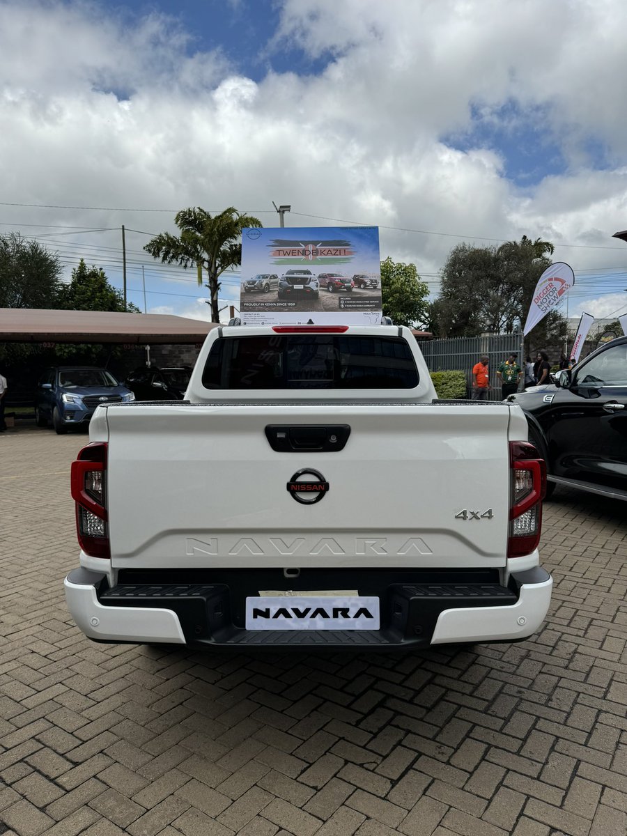 Both at 400Nm of torque but, Haval comes with 2.0 TurboDiesel whearas Navara got the old school 2.5 Diesel. #DiggerMotorShow24