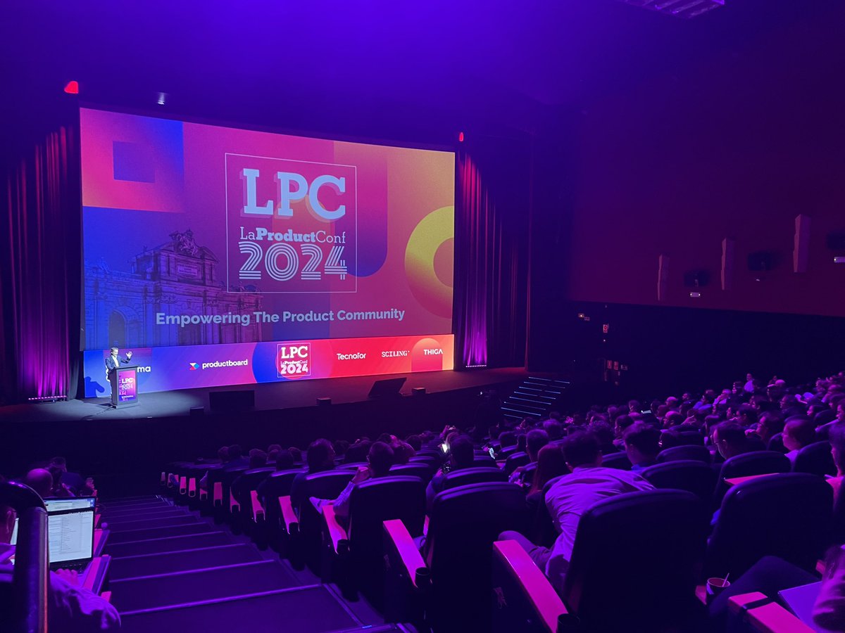 LaProductConfES's tweet image. Tras la intro de @DiegoChicodeG y las presentaciones de Lourdes y Harold, empezamos directamente con un plato fuerte: @ojiudezue y cómo tener éxito en PLG en la era de la IA #LPCMAD24