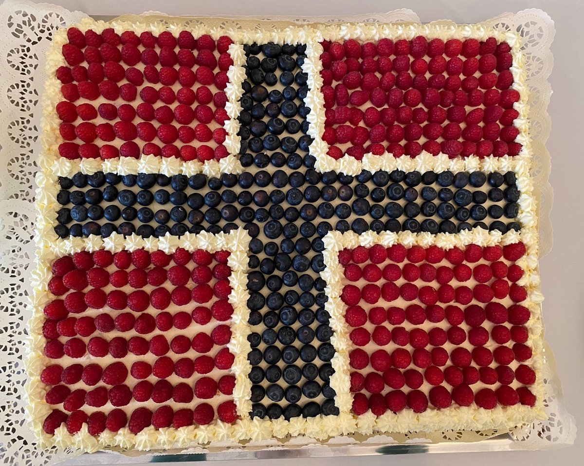 Hurra for Syttende Mai! Gratulerer med dagen, kjære nabo! @NorwayinBern