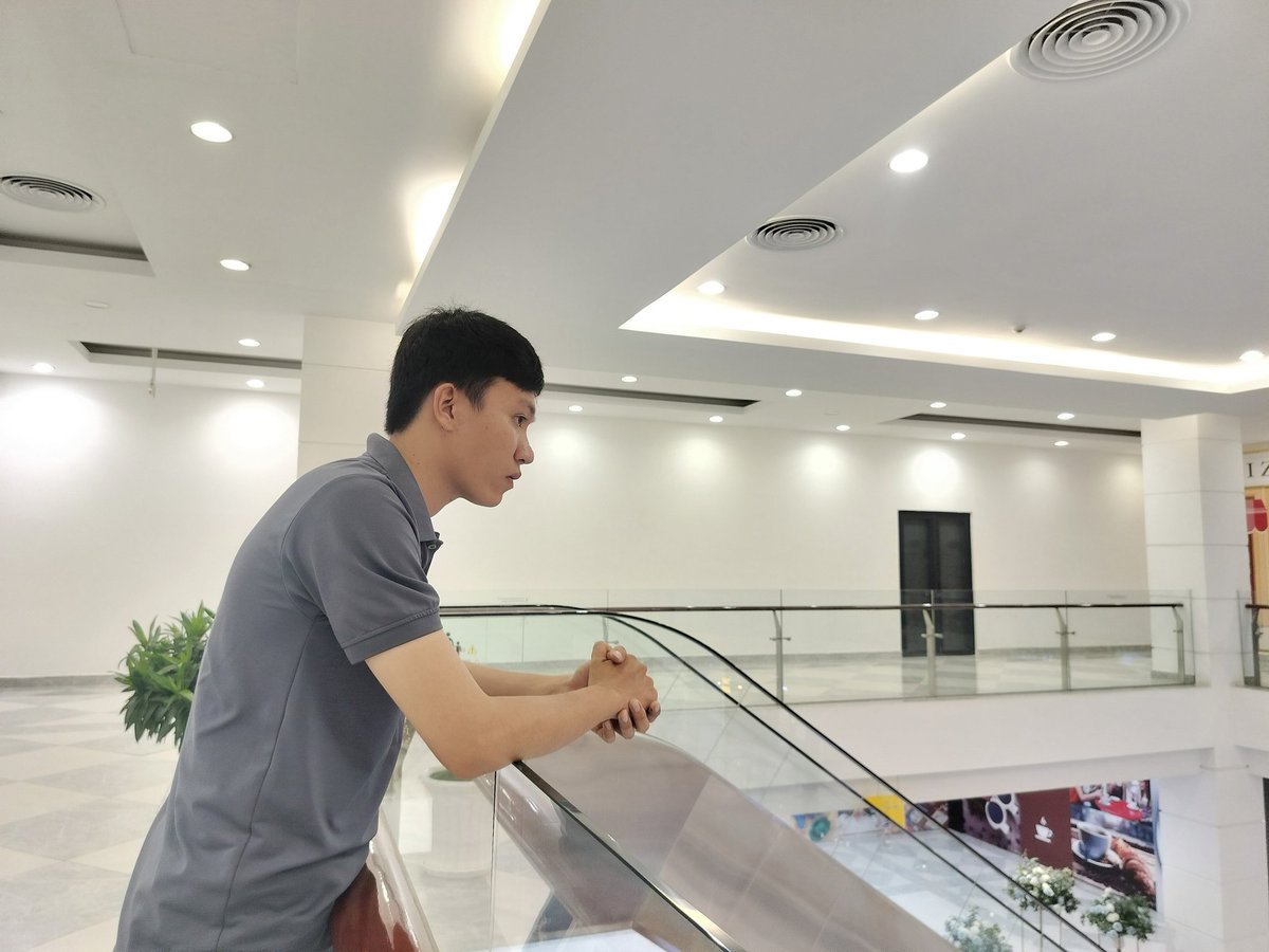 hoanganhft's tweet photo. Lúc nhỏ: lớn lên trở thành người giàu mình sẽ giúp đỡ người nghèo
Lớn lên: làm giàu cho sàn rồi trở thành người nghèo
🤧 https://t.co/qidnk3ekaQ