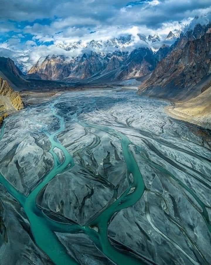 Passu Hunza River and Karakoram Mountains ⛰️