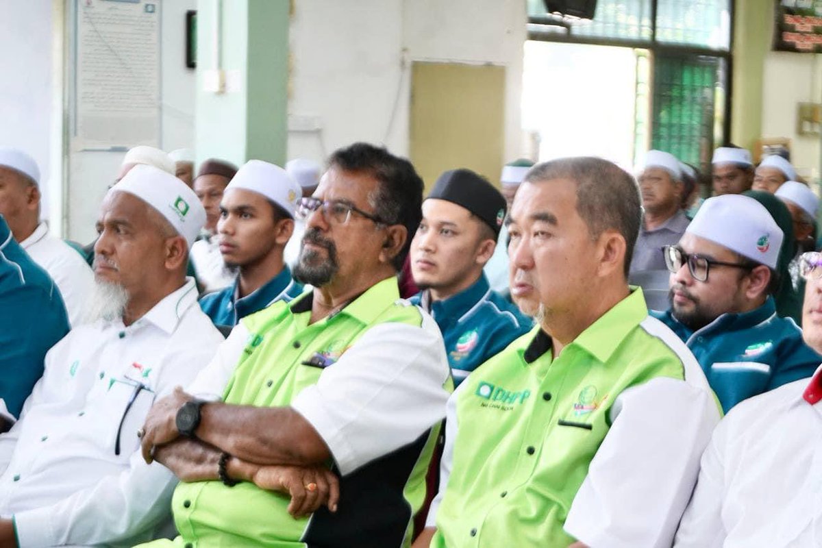 titm_official's tweet photo. Alhamdulillah hadir merasmikan Mesyuarat Agung Tahunan PAS Kawasan Kulim Bandar Baharu pagi ini.

Uniknya di bawah kawasan PAS Kulim Bandar Baharu ini adalah kesemua kerusi DUN dan Parlimen melengkapi semua rakan kerjasama Perikatan Nasional iaitu PAS, Bersatu dan Gerakan. https://t.co/QyxS0UYXwq