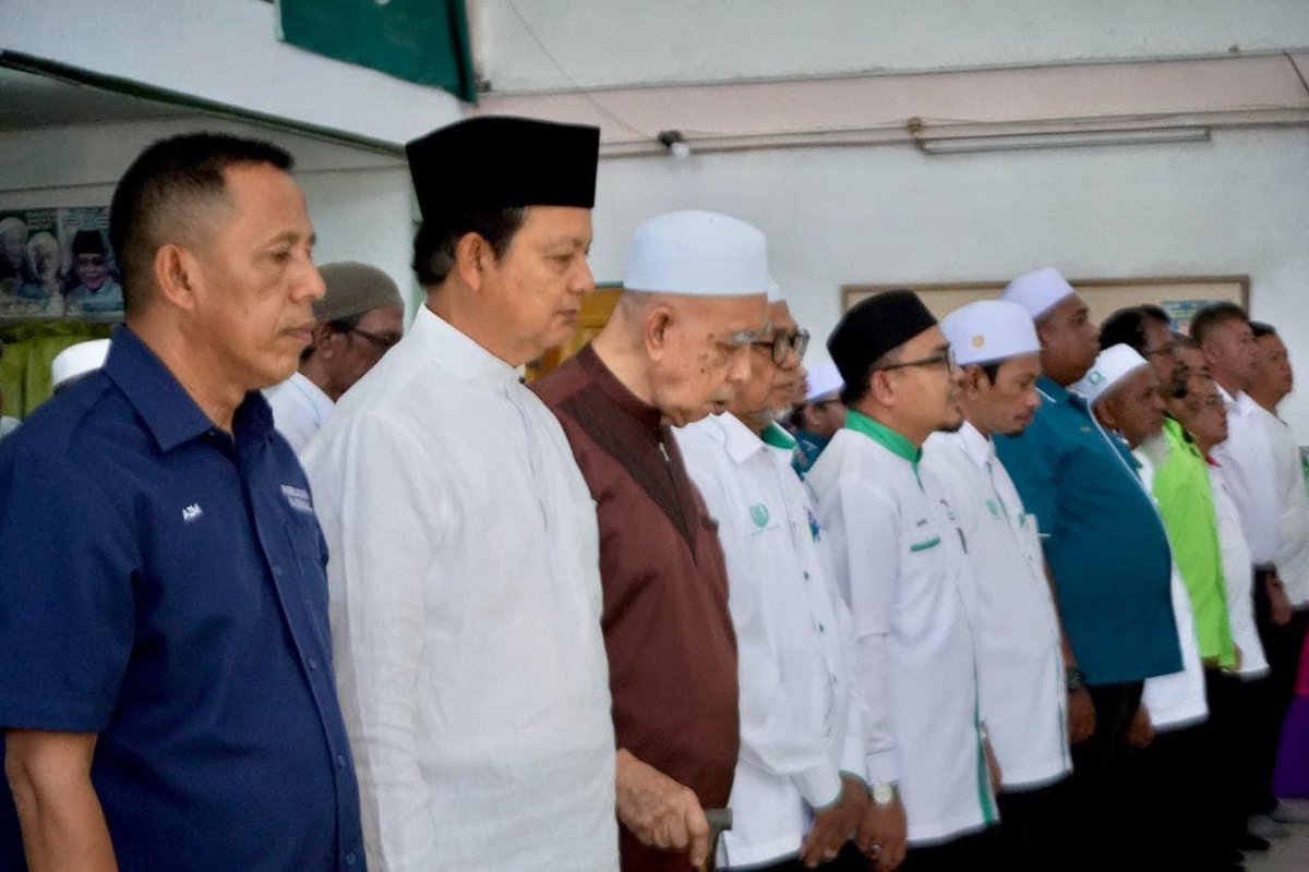 titm_official's tweet photo. Alhamdulillah hadir merasmikan Mesyuarat Agung Tahunan PAS Kawasan Kulim Bandar Baharu pagi ini.

Uniknya di bawah kawasan PAS Kulim Bandar Baharu ini adalah kesemua kerusi DUN dan Parlimen melengkapi semua rakan kerjasama Perikatan Nasional iaitu PAS, Bersatu dan Gerakan. https://t.co/QyxS0UYXwq