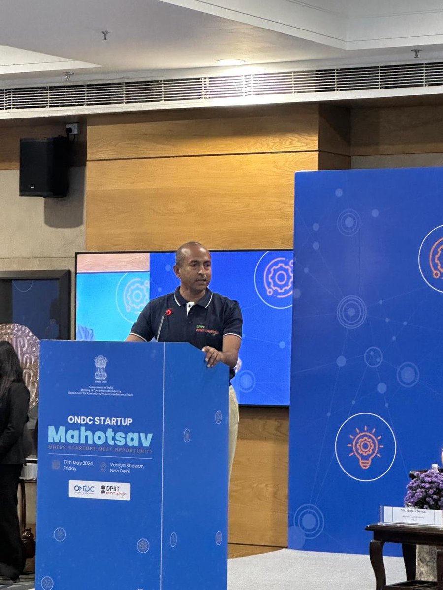 Shri @SanjivIRS, Joint Secretary, @DPIITGoI, commended the @ONDC_Official #StartupMahotsavfor uniting startups, entrepreneurs, and innovators to foster partnerships and unleash #DigitalCommerce potential. #StartupIndia #ONDC