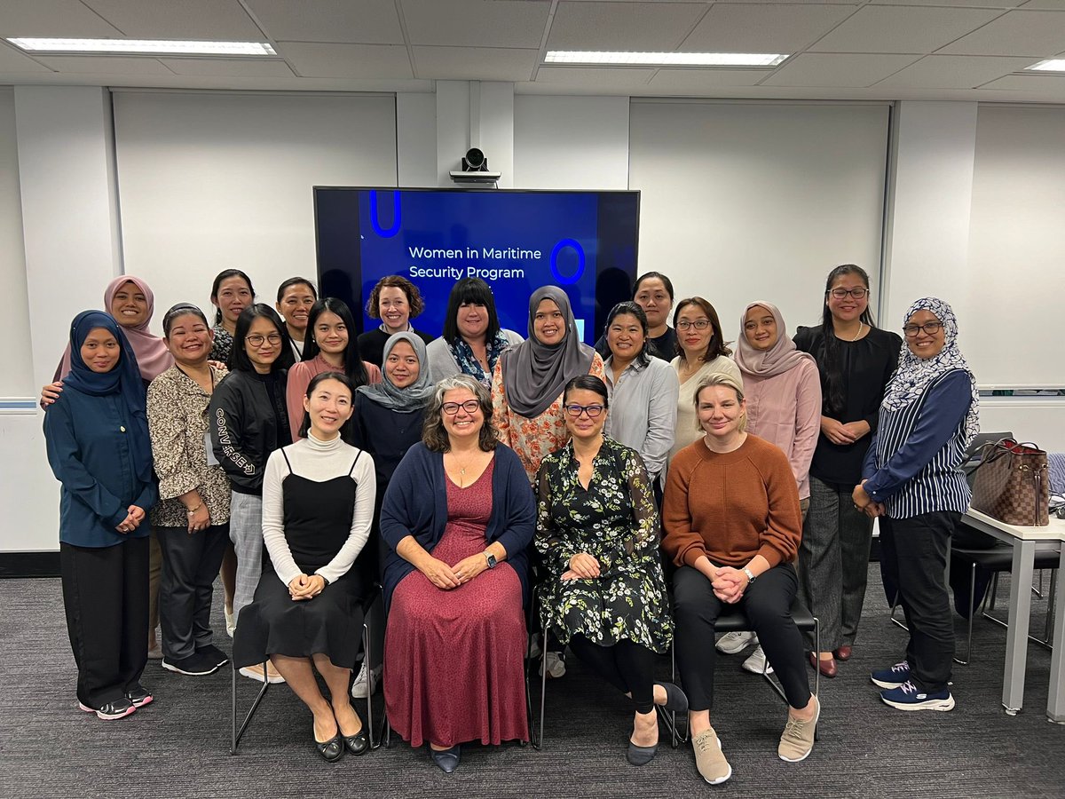Wonderful to be in Wollongong for most of this wk with #ancors tlkng to decision makers in MARSEC from across Southeast Asia for @dfat’s annual Women in Maritime Security course. Some maritime security, maritime law and a little bit of law of naval warfare just for fun. @UOW