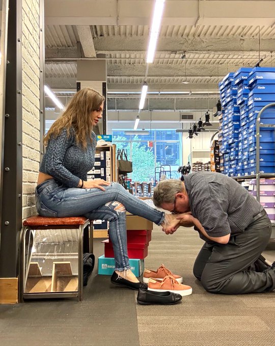 Stella Sol’s pics and videos