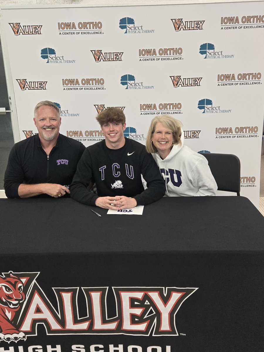 Valley Swim and Dive tweet media