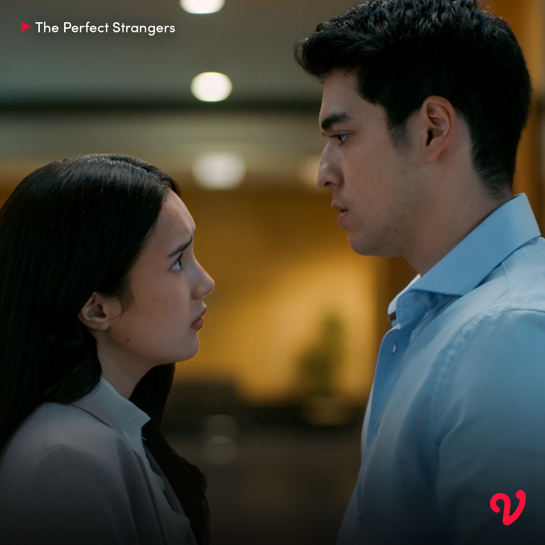 vidio's tweet photo. Siapa yang bakal bantu Alexa nyelesaiin kasusnya? Liam atau Evan?π€ Nonton The Perfect Strangers episode 6 sekarang hanya di Vidio!
#ThePerfectStrangersSeries #ThePerfectStrangers #VidioOriginals https://t.co/LPKT7t0f6X