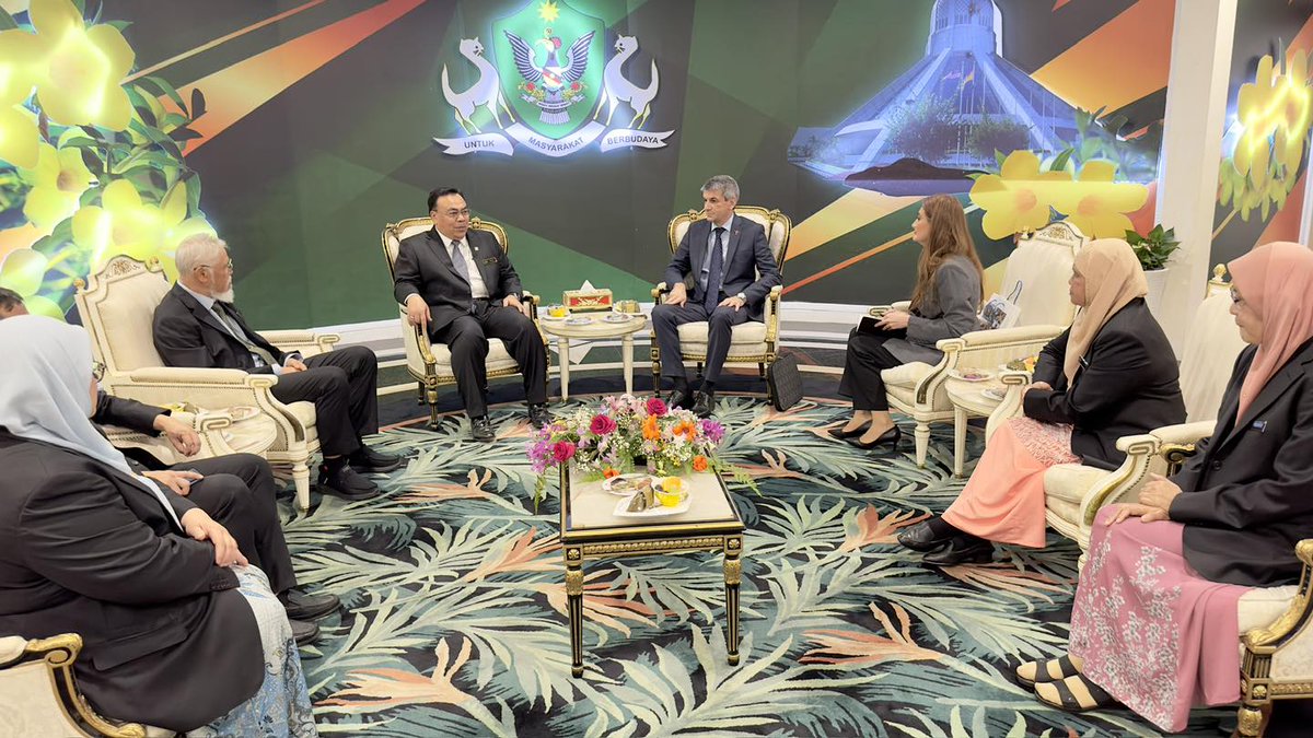 Ambassador Irfan Davudov paid a working visit to Sarawak State of Malaysia. During the visit Ambassador held meetings with the Premier of Sarawak State, as well as the Speaker and Deputy Speaker of Sarawak State Legislative Assembly and Mayor of Kuching city, capital of Sarawak.