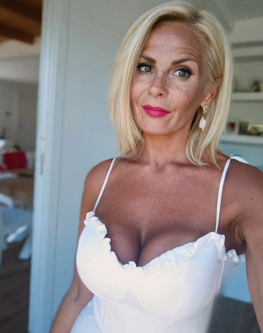 laciedmax's tweet photo. You can be gorgeous at thirty, charming at forty, and irresistible the rest of your life https://t.co/auOxYKXhpE