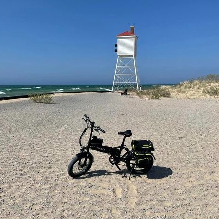 Today was a perfect day for a ride, with the sun shining bright and a gentle breeze in the air.
Come share your biking diary with us!
#jasionbike
#jasionxhunter
#jasioneb7
#doglover
#jasioneb7st
#BikeDiary
#CyclingAdventures
#RideWithMe
#OutdoorCycling
#BikeLife
#ExploreOnWheels