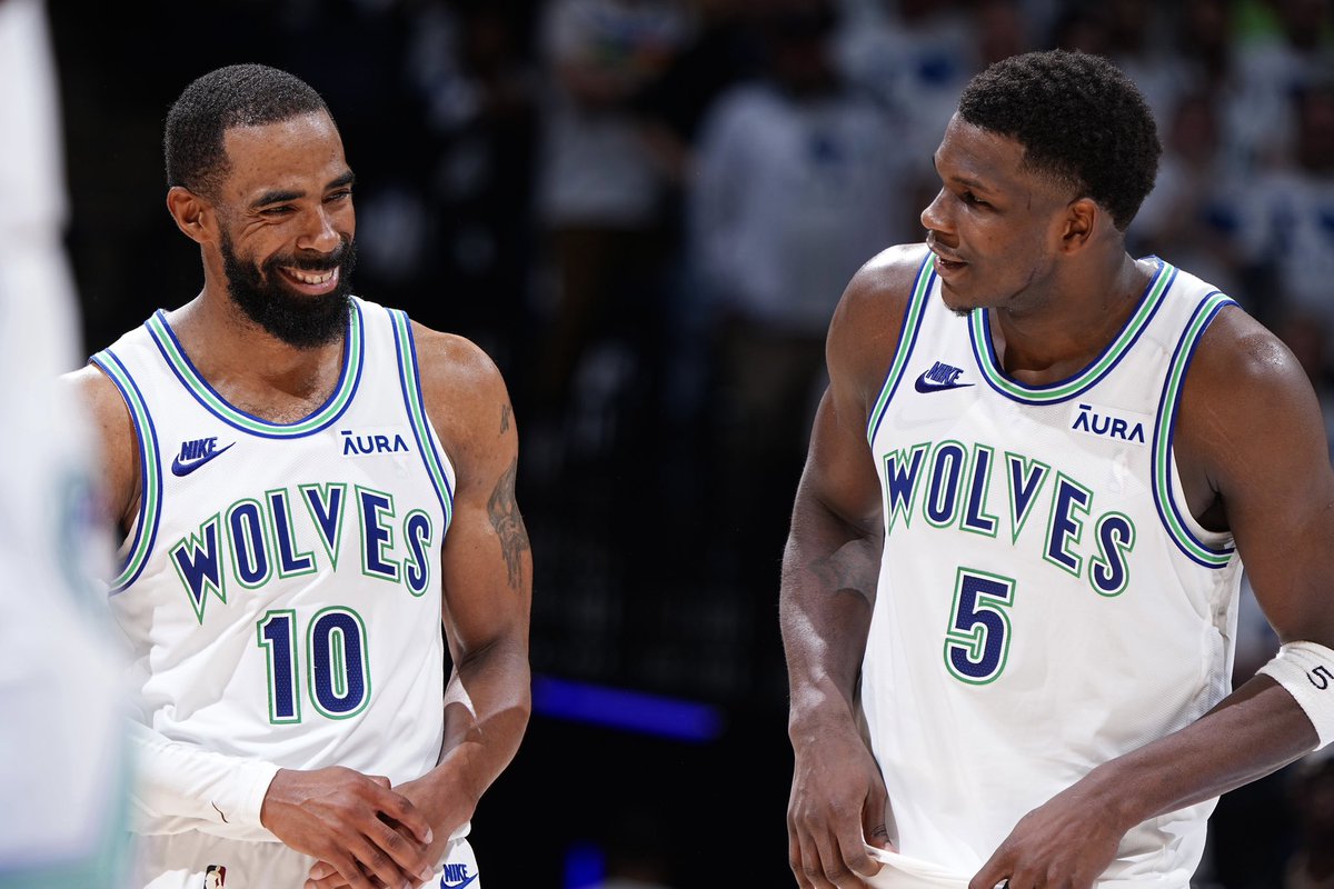 mconley11's tweet photo. 🐺🐺🐺 https://t.co/vzqGXXbuKn