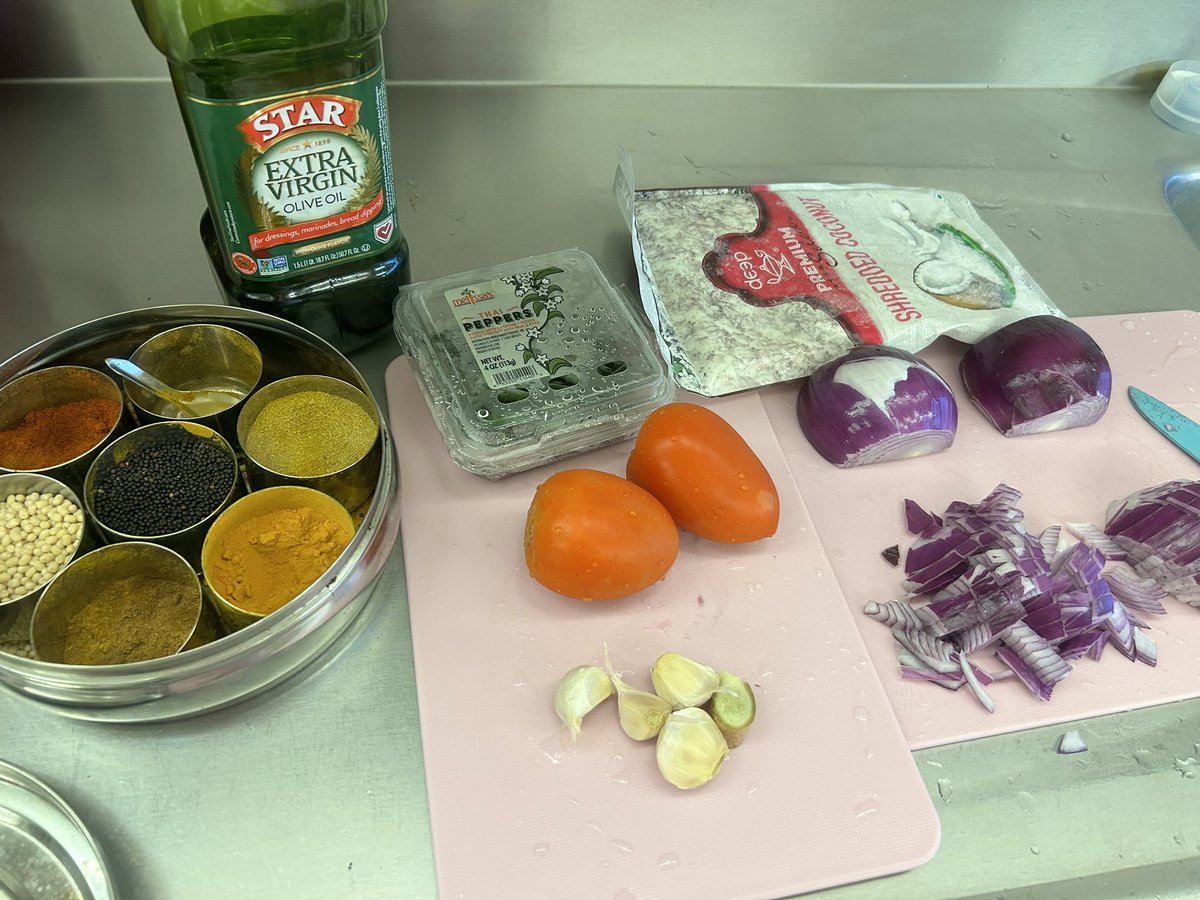 Making Indian food for my Indo-Australian Queen @ShawtyDownUnder as she mixes it up on Stationhead!! 🇦🇺 🥰 🇮🇳