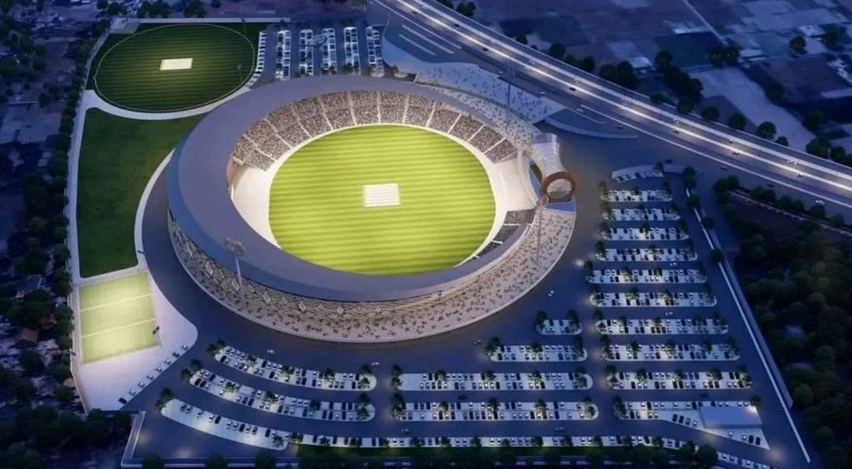 I have seen stories about Zimbabwe Cricket building a 10,000-seat stadium in Victoria Falls. Building a new stadium is a good idea implemented in the wrong place! Victoria Falls has no problem attracting tourists who come to see its purity and natural attractions. Building a