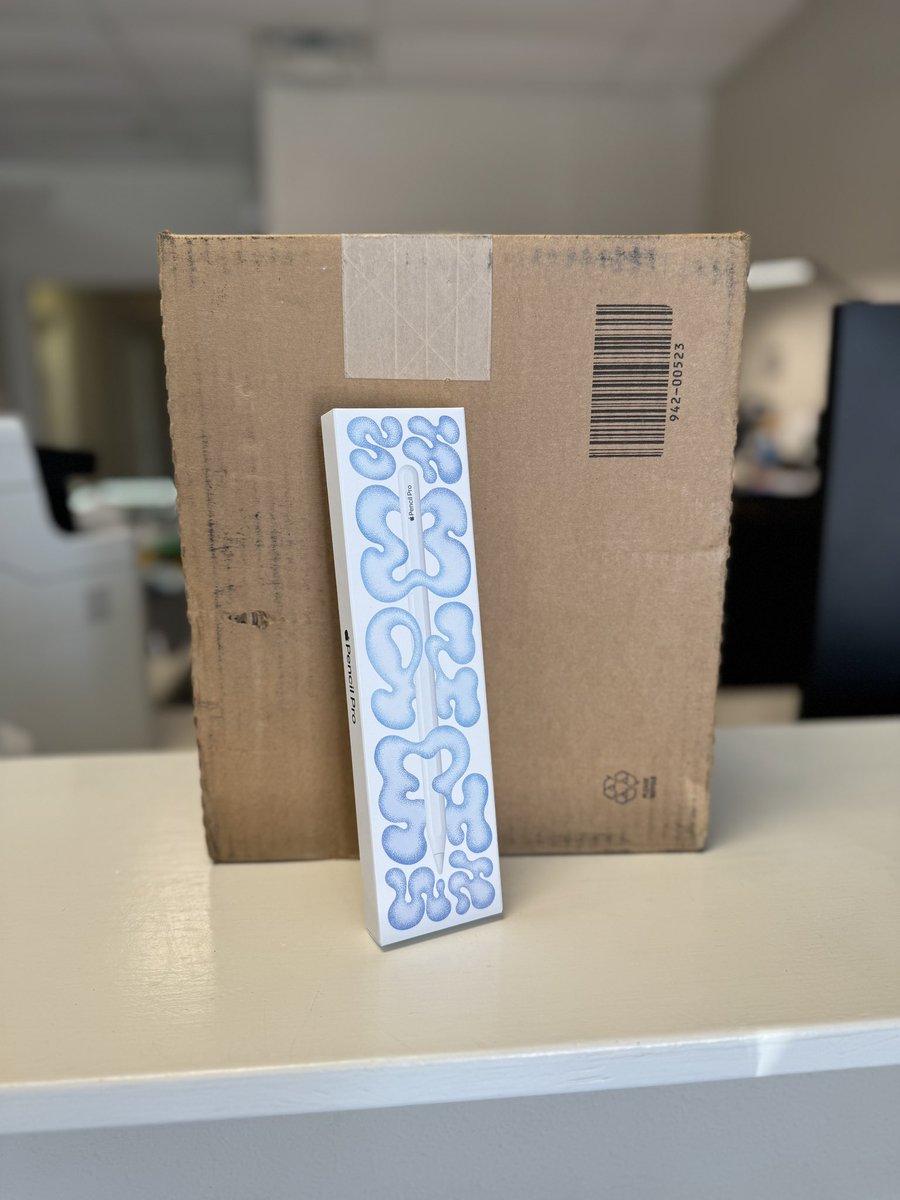 The_Tech_Desk_'s tweet image. @ups finally decided to deliver the rest of my order. 📦 Stay tuned for the unboxing video featuring the iPad Pro, Magic Keyboard, and Apple Pencil Pro! 🎉 #Unboxing #AppleProducts #TechDesk