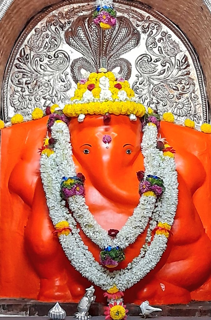 Pune's oldest, benevolent, compassionate Parvati Nandan Ganeshkhind Lord Ganesha comes on Twitter for its devotees🙏 Blessings from Ganesha today on - 17th May '2024. Aum Gam Ganpataye Namah🙏 Ganpati Bappa Morya🙏