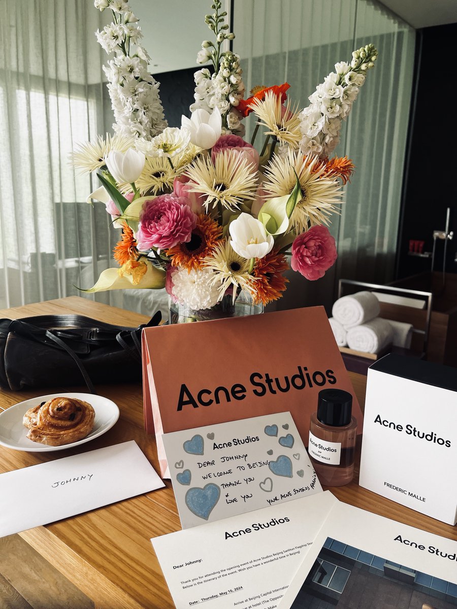 ₍^._.^₎ 𐒡♥

#쟈니 #JOHNNY 
#NCT #NCT127 
#AcneStudios #아크네스튜디오
#AcneStudiosxJOHNNYSUH
#JOHNNYxAcneStudios