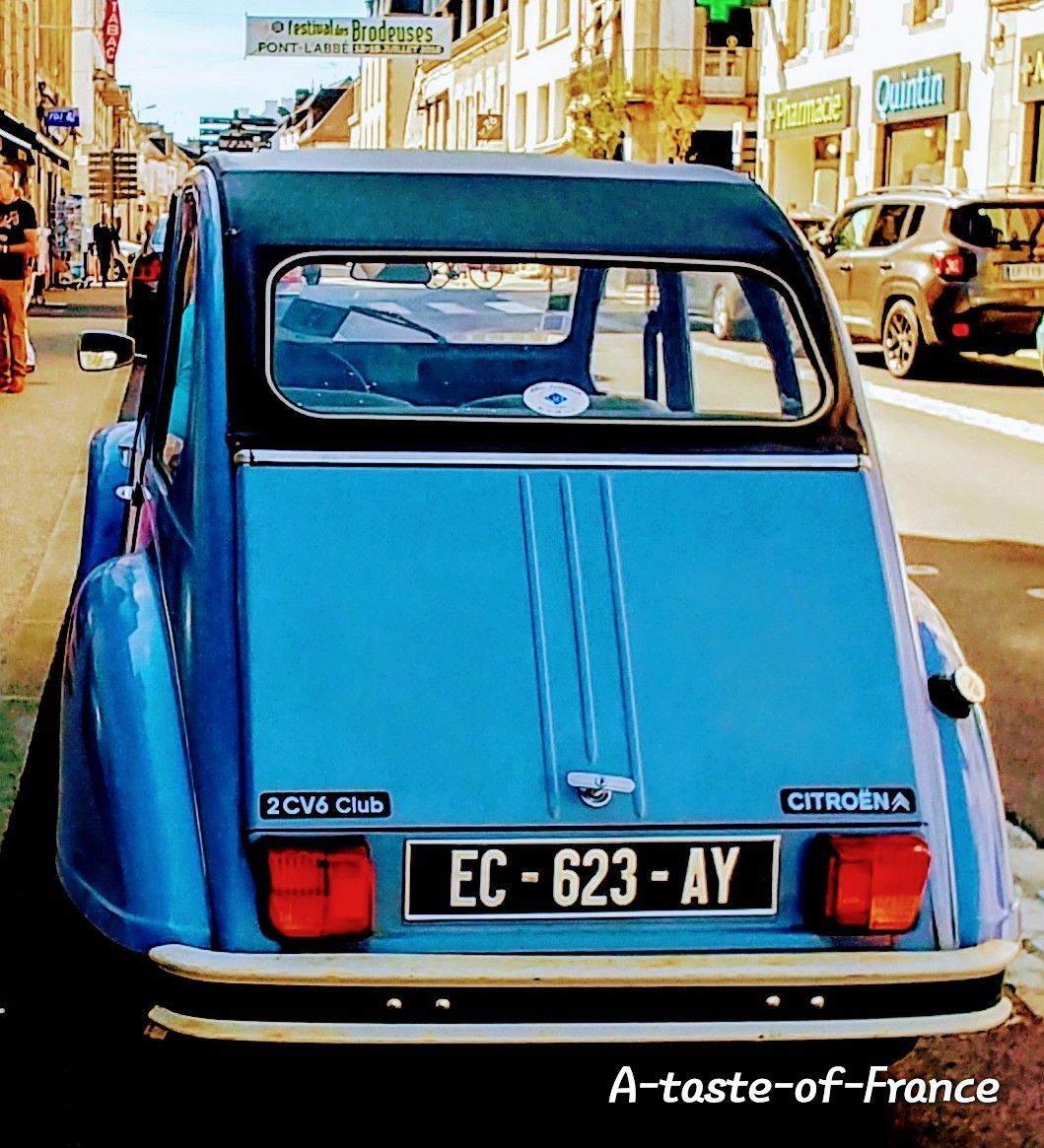 Citroën 2CV a classic #Frenchcar #France 🇨🇵 #travel #photo #2cv buff.ly/4djXsXq
