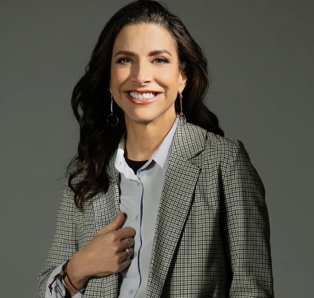 lopezdoriga's tweet image. En los últimos años Verónica Toussaint formó parte del elenco de presentadores de Imagen Televisión. 

Descanse en paz. Mi pésame a sus familiares, amigos y compañeros.

lopezdoriga.com/?p=1619731

Vía @CiroGomezL