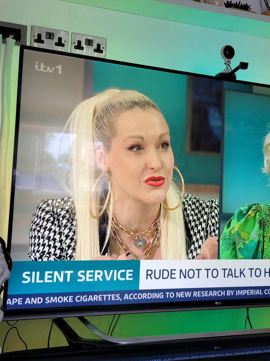 gallenedwards's tweet photo. Is Cyndi Lauper and Gwen Stefani had a child together...

@GMB @gwenstefani #cyndilauper #gmb #goodmorningbritain https://t.co/eP4EzXRzG1