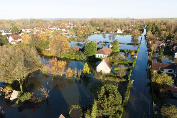 Inondations dans le Pas-de-Calais. Gabriel Attal revient et annonce le versement d'aides européennes france3-regions.francetvinfo.fr/hauts-de-franc…