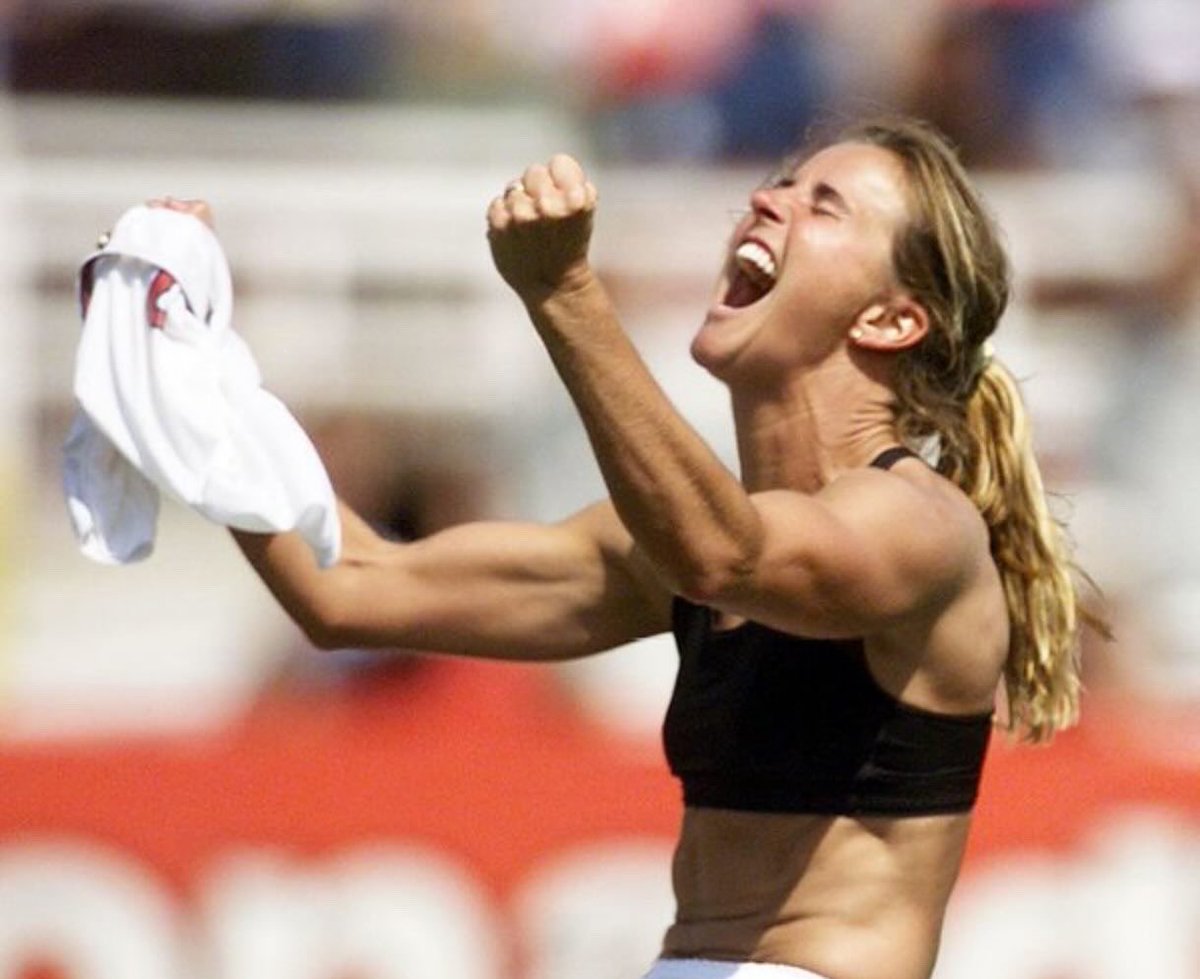 Hard to believe it’s been 25 years since @brandichastain secured the World Cup win for the U.S., ripped off her jersey and became a sporting icon. Got to interview her today at the Women in Leadership Forum in front of a packed crowd. Thanks for having me, @HotelCouncilSF!