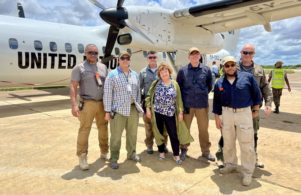 On my travels around #Somalia, I have had the benefit of dedicated @UN Close Protection Officers working hard to ensure my security - often their work goes unrecognised unless something terrible happens, and I'd like to acknowledge and thank them for their work this past year.