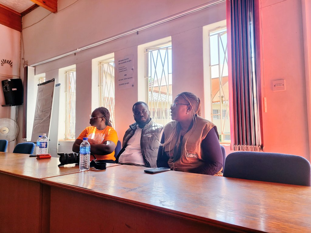 🔴Grace Duffy <a href="/GOAL_Global/">GOAL Global</a> Gender Equality&amp;Social Inclusion Advisor visited <a href="/childlinezim/">Childline Zimbabwe</a>.We discussed the @UsaidZimbabwe funded program UPLIFT which is being implemented in Stoneridge, Hopley&amp;Mbare.The program focuses on livelihood restoration,child protection&amp;GBV prevention.