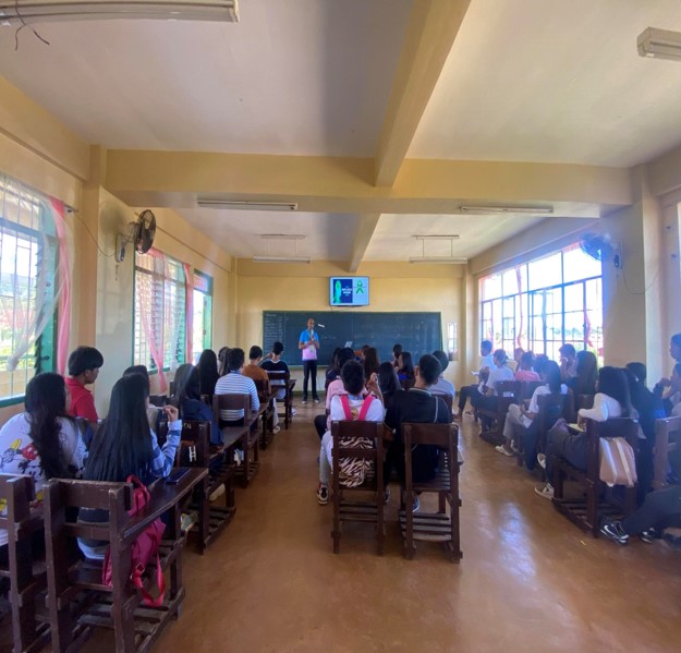 krizmuffin07's tweet photo. The Pantawid Pamilya Operations Office Claver facilitated Youth Development Session to Grade 12 students of Taganito National High Schoolw ith the topic: Mental Health Awareness through interactive discussion by Mr. Rodolfo M. Pascua Jr, Nurse II of RHU-Claver. https://t.co/inlyLRMmTq