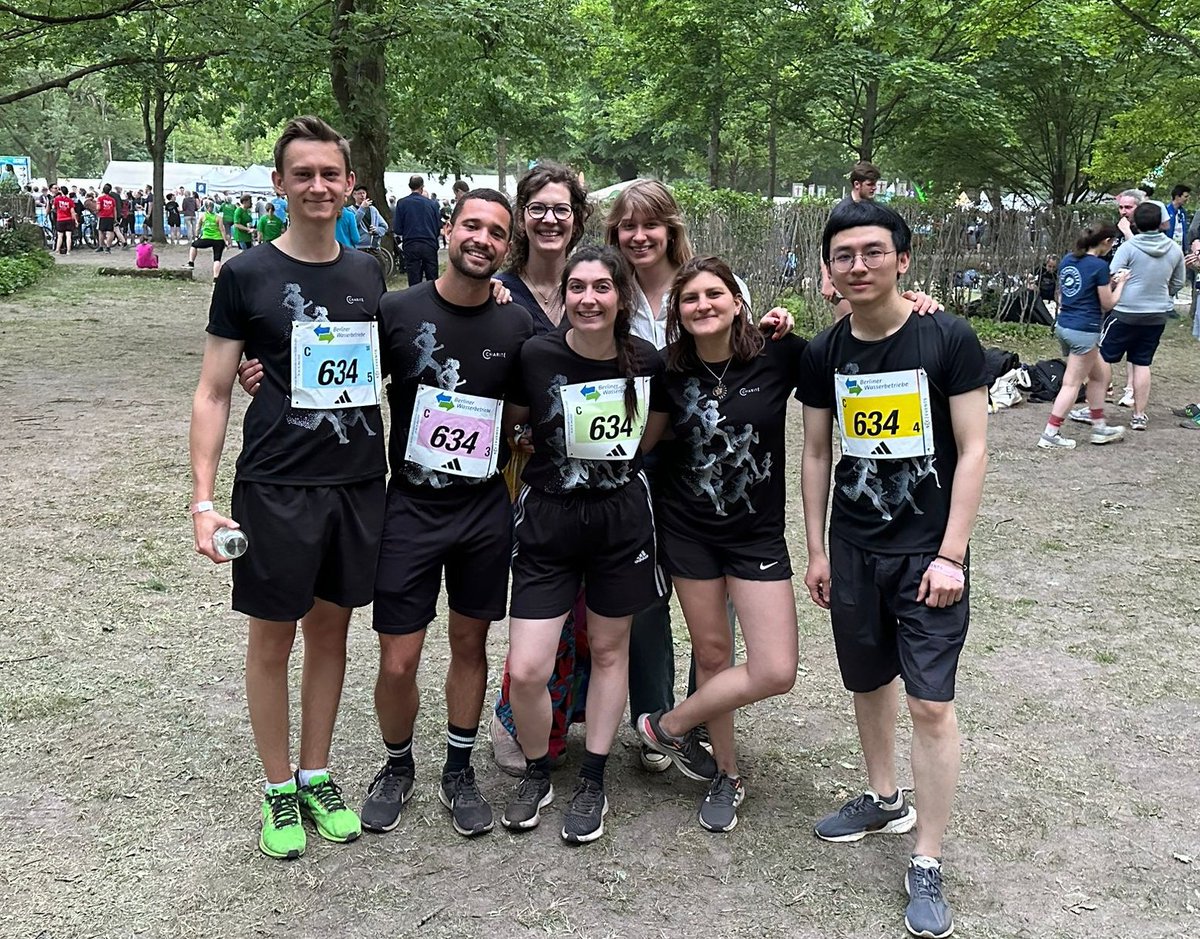 So proud of this team #DashingDendritics that represented us at the @wasserbetriebe '5 x 5K TEAM relay! They ranked #280 out of almost 2000 teams (I was just there to cheer😉) @Tacke_lab @ChariteBerlin