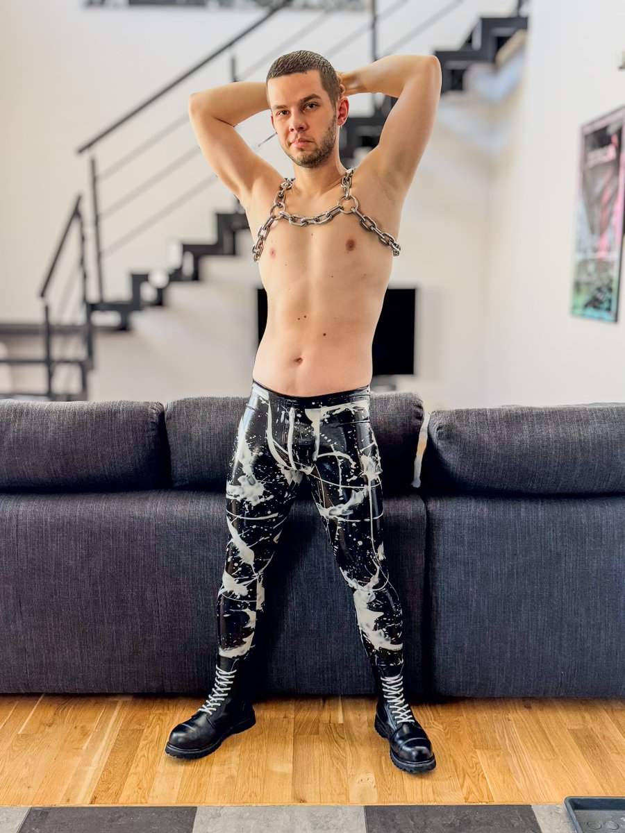 Traveling to Paris May 22-26th. Any content creators wanna meet? Look out for me at <a href="/RubX_paris/">RubX - Rubber Party Paris</a> party!