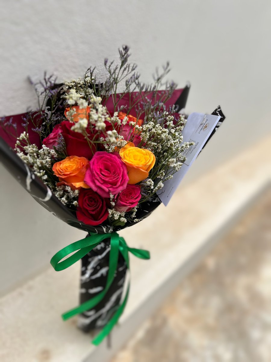 Beautified211's tweet photo. There is no price tag to such beautiful https://t.co/dNqb4FwnoZ are food for the soul💐💐🌻
At https://t.co/dsnFEdzNcW we make sure we feed your soul with perfect flower combination 🌺🌼
The Language of Flowers 👌

Call or Dm us at ☎️ 0911 110 106 
#SSOX https://t.co/FnWjazxMvg