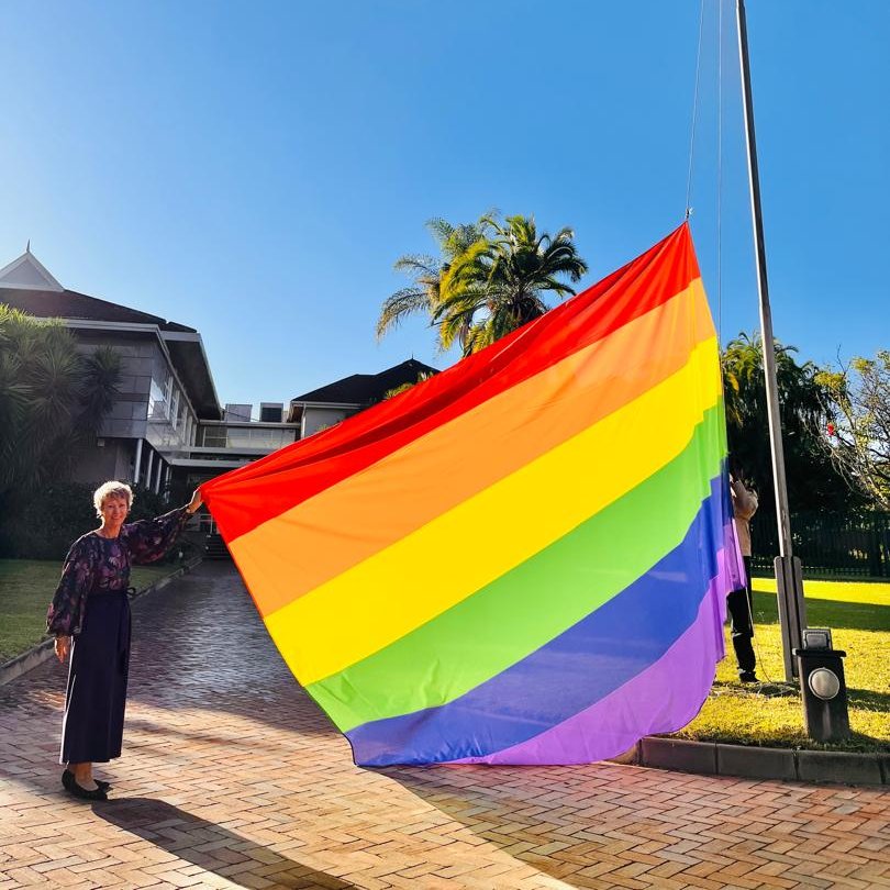 🏳️‍🌈Today on #IDAHOT, NL Embassies raise the rainbow flag in solidarity with LGBTIQ+ people, who still face discrimination & violence around the world. As part of our feminist foreign policy, we support every person's right to be themselves & live the life they choose. #LoveisLove