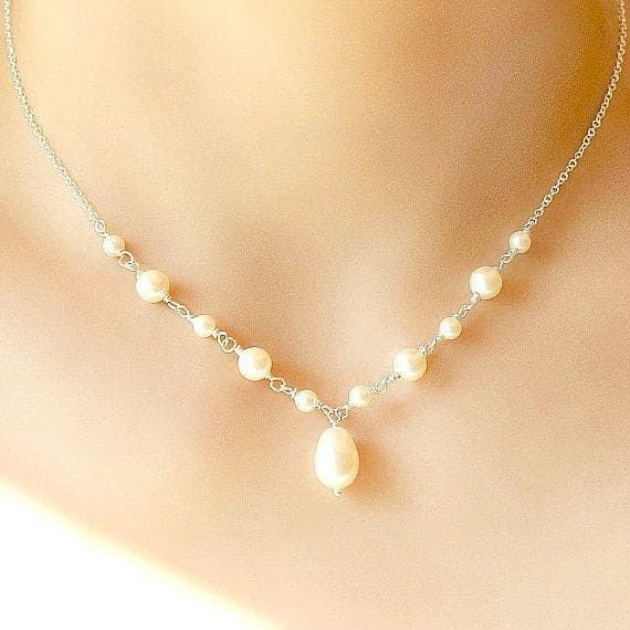 Pearl Wedding Necklace, Sterling Silver tuppu.net/eda5744b #jewelryaddict #handmadejewelry #shopsmall #handmade #giftsforher #handmadegifts #jewelrygift #jewelry #artisanjewelry #giftideas #Wedding