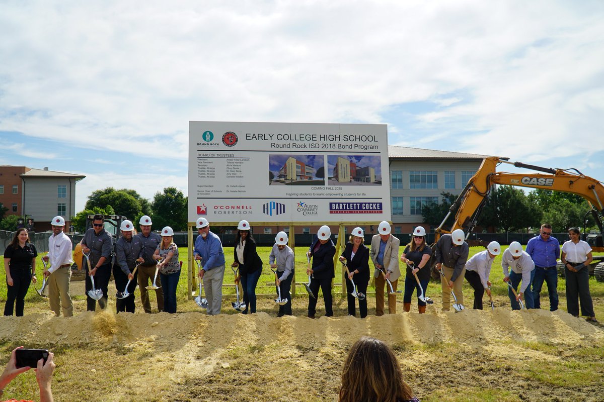 The @ECHS_RRISD Groundbreaking Ceremony was a memorable event highlighting our school community and acknowledging campus partners who have provided support over the years. Thanks to @RoundRockISD, @RRISD_PIEF, @accdistrict, @ACCHSPrograms, along with city and state officials.🦉