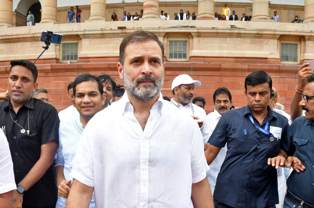 🧵Congress has made a historic Announcement.

Rahul Gandhi has said that as soon as the India Alliance government is formed, all the poor will be given 10KG ration instead of 5KG 🔥

This promise must reach the ground.

#LokSabhaElection2024