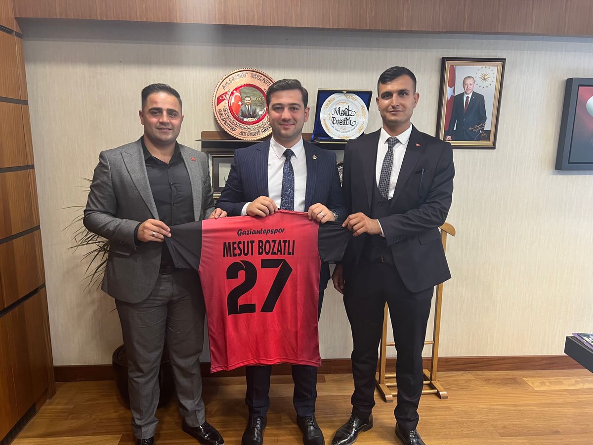 Doğum Günün Kutlu olsun Rabbim Saglıklı,Mutlu, Huzurlu Uzun Ömürler Versin Kıymetli Vekilim.  <a href="/mesutbozatli/">Av.Mesut Bozatlı 🇹🇷</a>