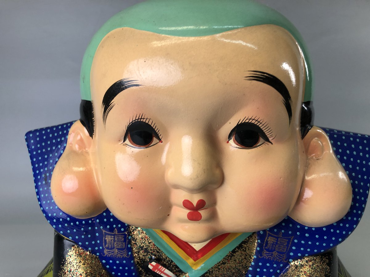 NINGYO
Fukusuke
Luckydoll

Height 10 inches

ITEM NO.「Y7389」

A lucky doll that is believed to bring good luck. The doll is a man sitting in seiza, with a large head and a long hair.

#japaneseantique