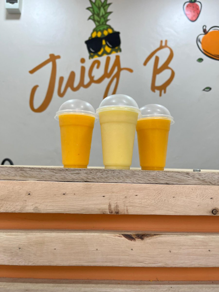 Juicyb_shop's tweet photo. #JuicyB Month 2 Results (March)🍍

- 643 juices sold
- 5% of sales paid in #bitcoin 
- 15 loyalty cards redeemed or #bitcoin (20% redeemed cards)
- We're paying the shop manager 50% of his salary in #bitcoin https://t.co/dgS57RdJJb