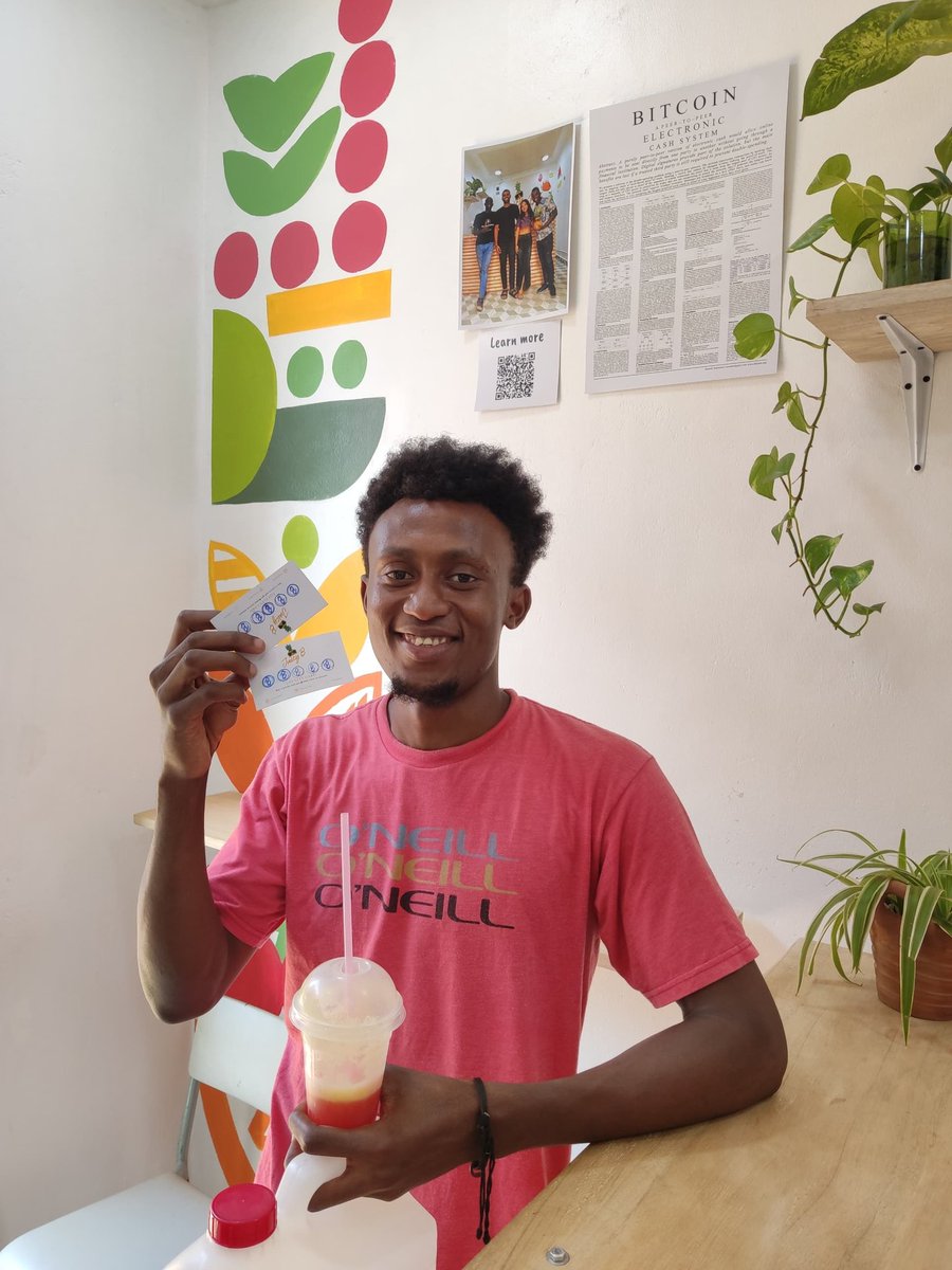 Juicyb_shop's tweet photo. #JuicyB Month 2 Results (March)🍍

- 643 juices sold
- 5% of sales paid in #bitcoin 
- 15 loyalty cards redeemed or #bitcoin (20% redeemed cards)
- We're paying the shop manager 50% of his salary in #bitcoin https://t.co/dgS57RdJJb