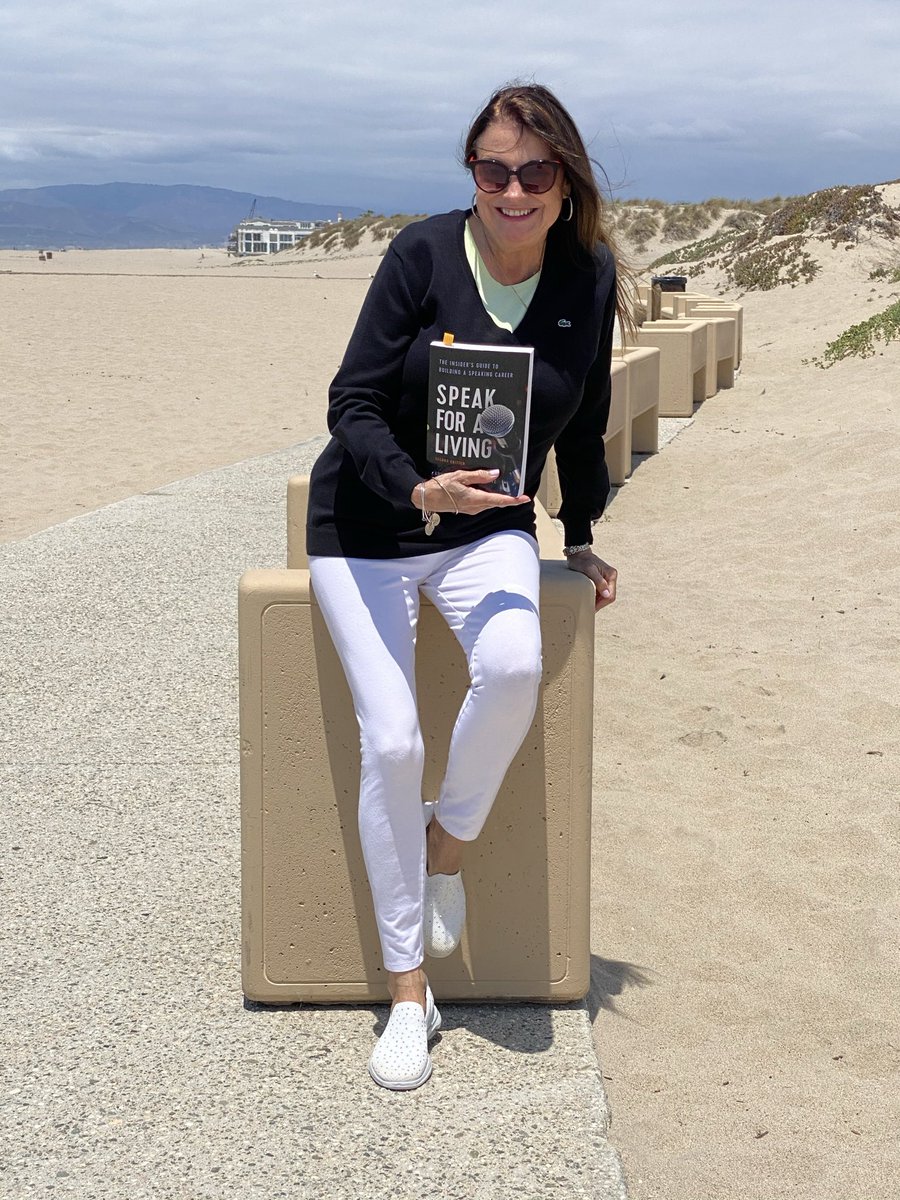 Get your copy of Speak for a Living 2nd Edition at goo.gl/EApH7k — co-authored with @sardeklove international keynote speaker.

#30SecondsAtTheBeach #professionalspeaker #channelislandsbeach #southerncalifornia