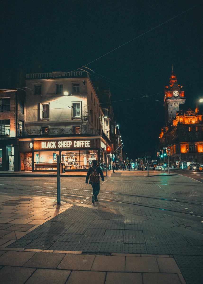 Join photographer Altin Muharremi on a journey to uncover the enchanting nightscape of Edinburgh, capturing the graceful ebb and flow of the night. The X2D, together with the 25V lens, is absolutely an unparalleled combo for night photography. #hasselblad