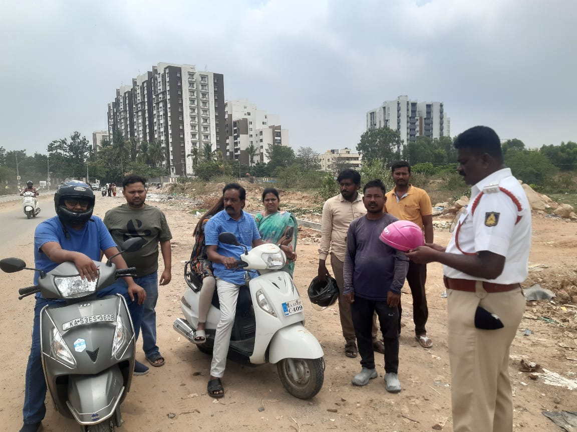 🚦 #Awareness4You Helmet 
 protects the Head. Safety First!
 #WhitefieldTrafficPS 
#FollowTrafficRules ♥️
One Life! ✅ Respect it! ✅
First Top Priority is your own safety! #EachOneTeachOne
#WhitefieldTrafficPS
17.05.2024 Friday