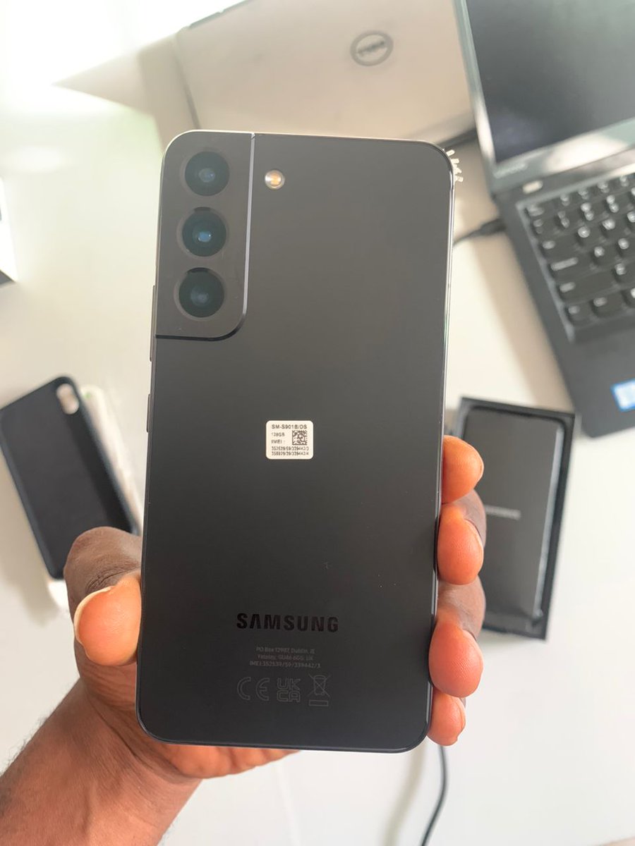 LadyGrasha's tweet photo. Hi guys, good morning.

I have an Open Box Samsung S22 for sale. It has only been switched on but not used. I'm putting it up for sale at N450 000.

Please contact me directly for further discussions. It can be delivered to any location. Thank you very much 🙏🏽

Please RT this to your TL