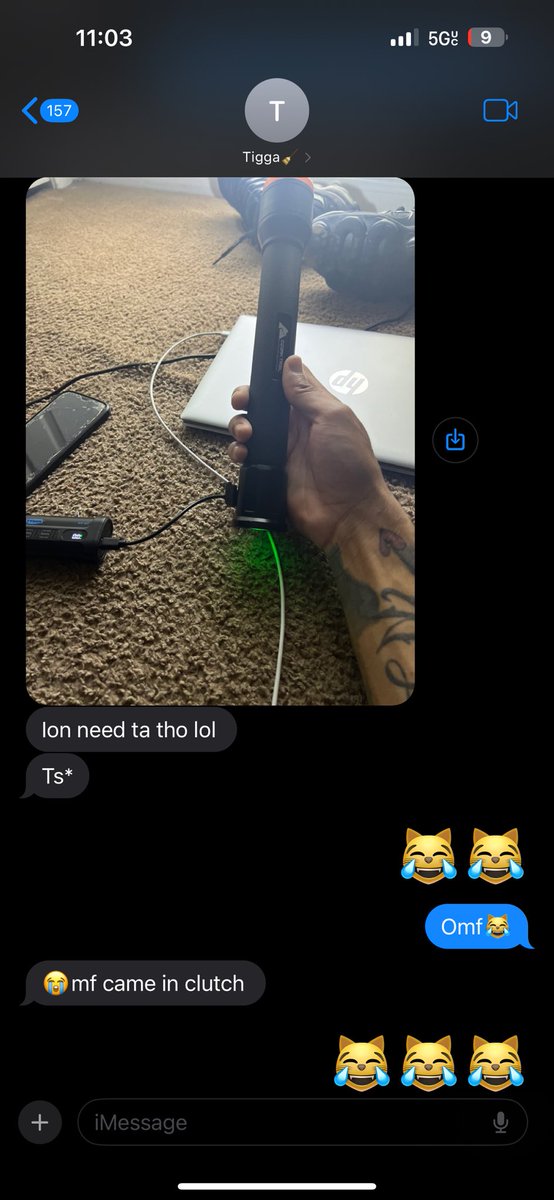 RichoMilli's tweet image. This nigga tigga gone charge the vape under any circumstances 😹😹 #houstontornado #hurricane
