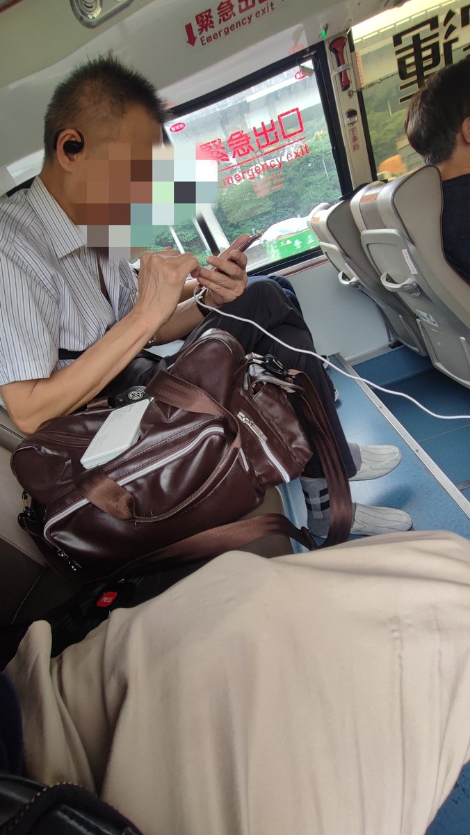 絲情襪意 tweet media