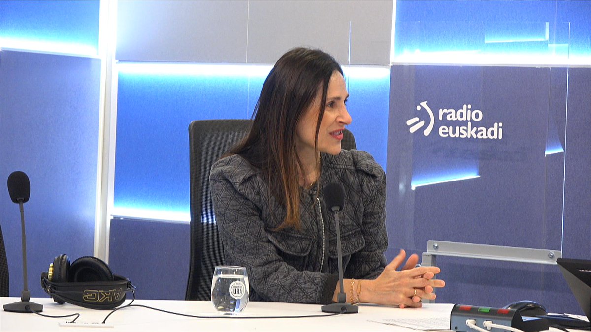 📻 Ahora, @Boulevardeitb en @RadioEuskadi y en ETB2 (@euskaltelebista):

🎙️ @EiderHurtado entrevista a 𝐁𝐚𝐤𝐚𝐫𝐭𝐱𝐨 𝐓𝐞𝐣𝐞𝐫í𝐚,  presidenta del Parlamento Vasco (@PVasco_EuskoL)

🔴 𝑬𝒏 𝑫𝒊𝒓𝒆𝒄𝒕𝒐
eitb.eus/es/radio/radio…