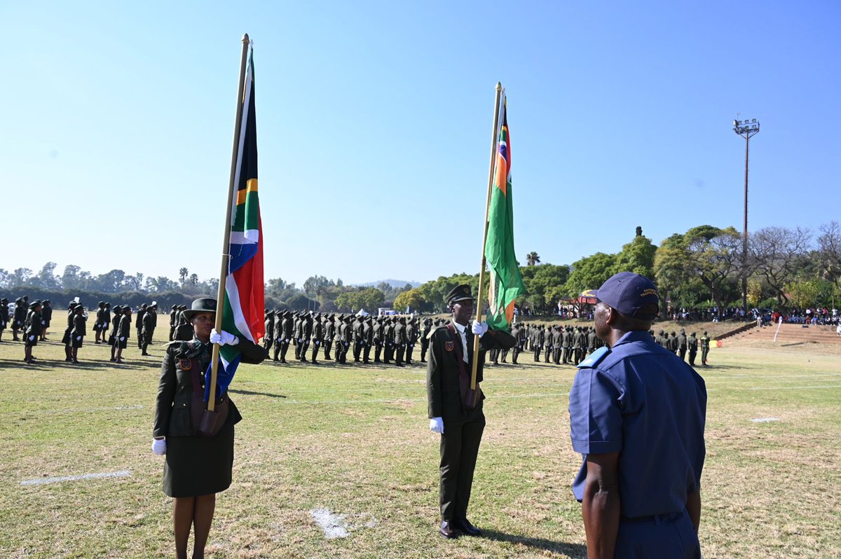 DM Nzuza leads the Pass-out Parade of the 400 Junior Border Guards at the Police College in Pretoria.