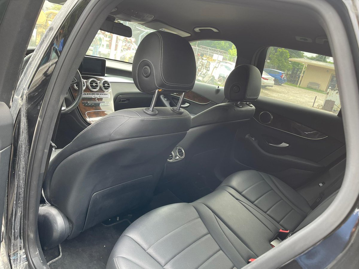 MinkailAutosLtd's tweet photo. The cleanest 2017 GLC 300 we ever bought. Four Brandnew Michelin Tyres with 60k Miles only on it.
Front grill broken, Bumper Chrome scuffed. Easy replacement.
Available for sale on #SaveSomeMore https://t.co/Cu3l1zNH6a